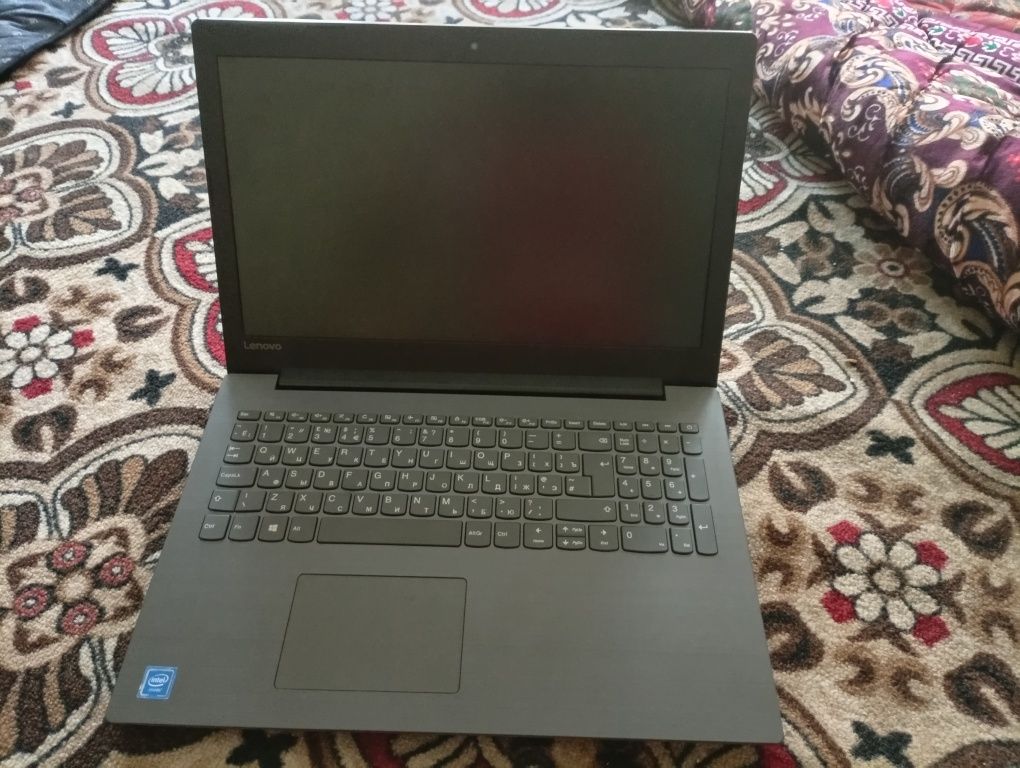 Lenovo notebook sotiladi