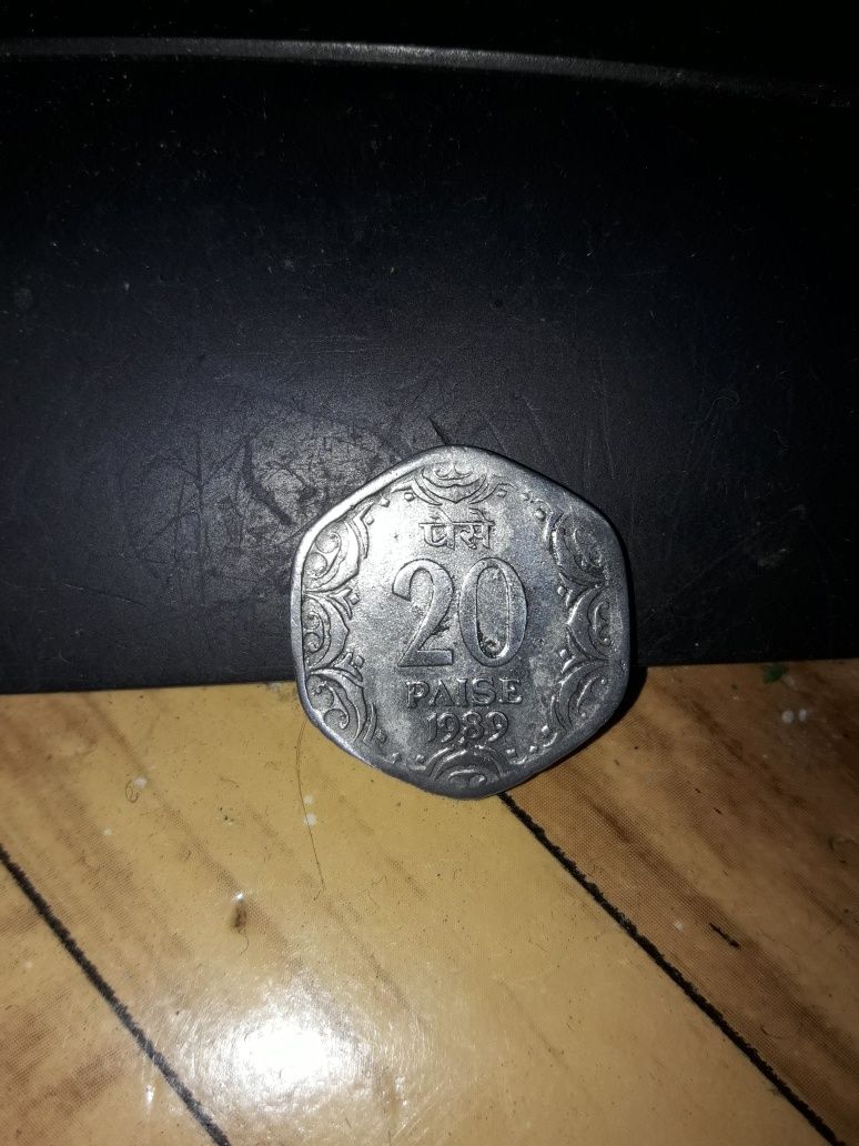 Монета луноход 1.  И Индийские деньги. 1989года.