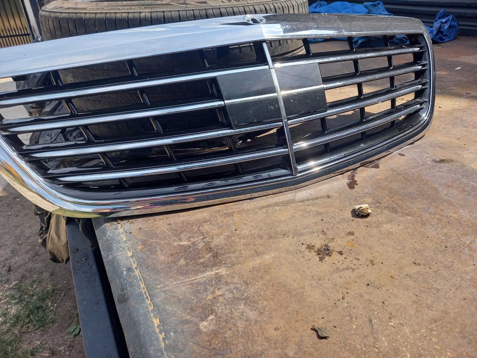 Предна решетка Mercedes w 222