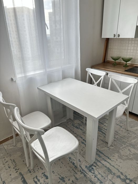 Стол стулья стол стулья