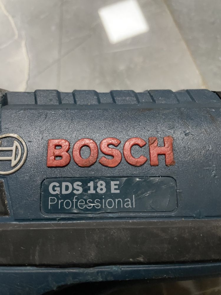 Ударен гайковерт -Bosch GDS 18E