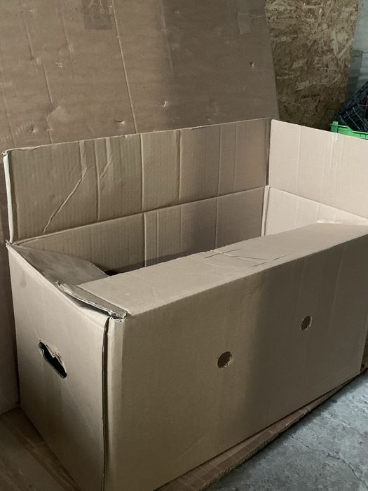 Коробки ячные, чипсовые, лотки яичные много