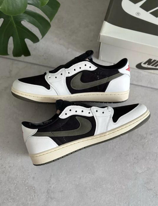 Travis Scott| Low| Nike Air Jordan 1 Retro Olive