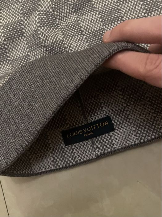 Caciula Gri Louis Vuitton