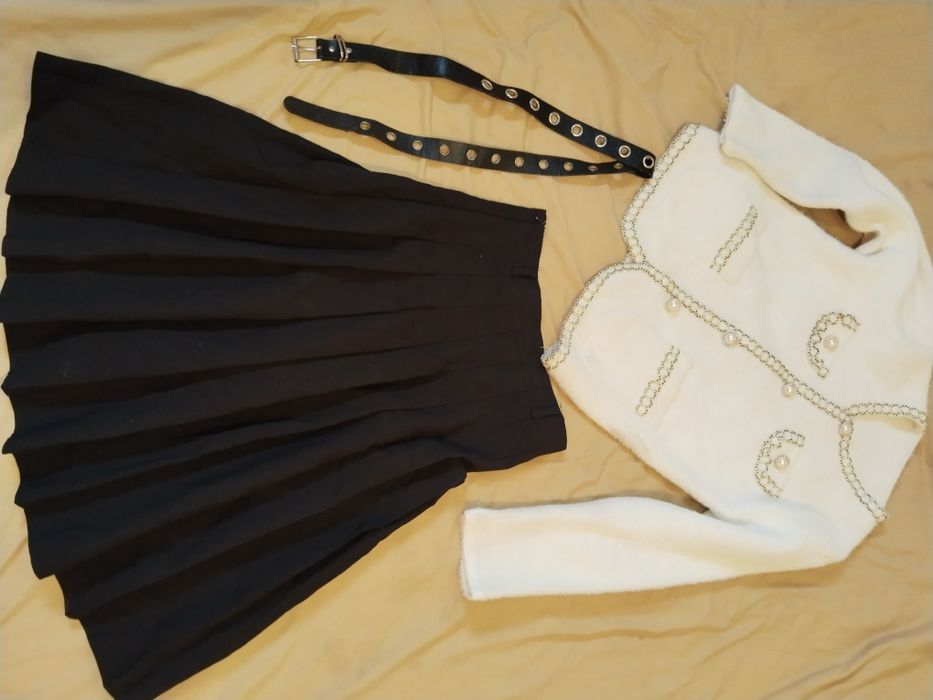 Тениска юбка и алпака пиджак продам