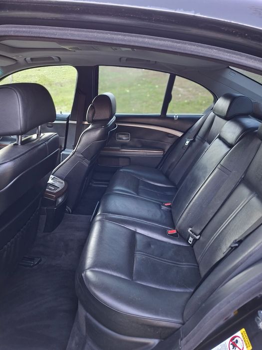 Vând sau dau la dezmembrări bmw e65