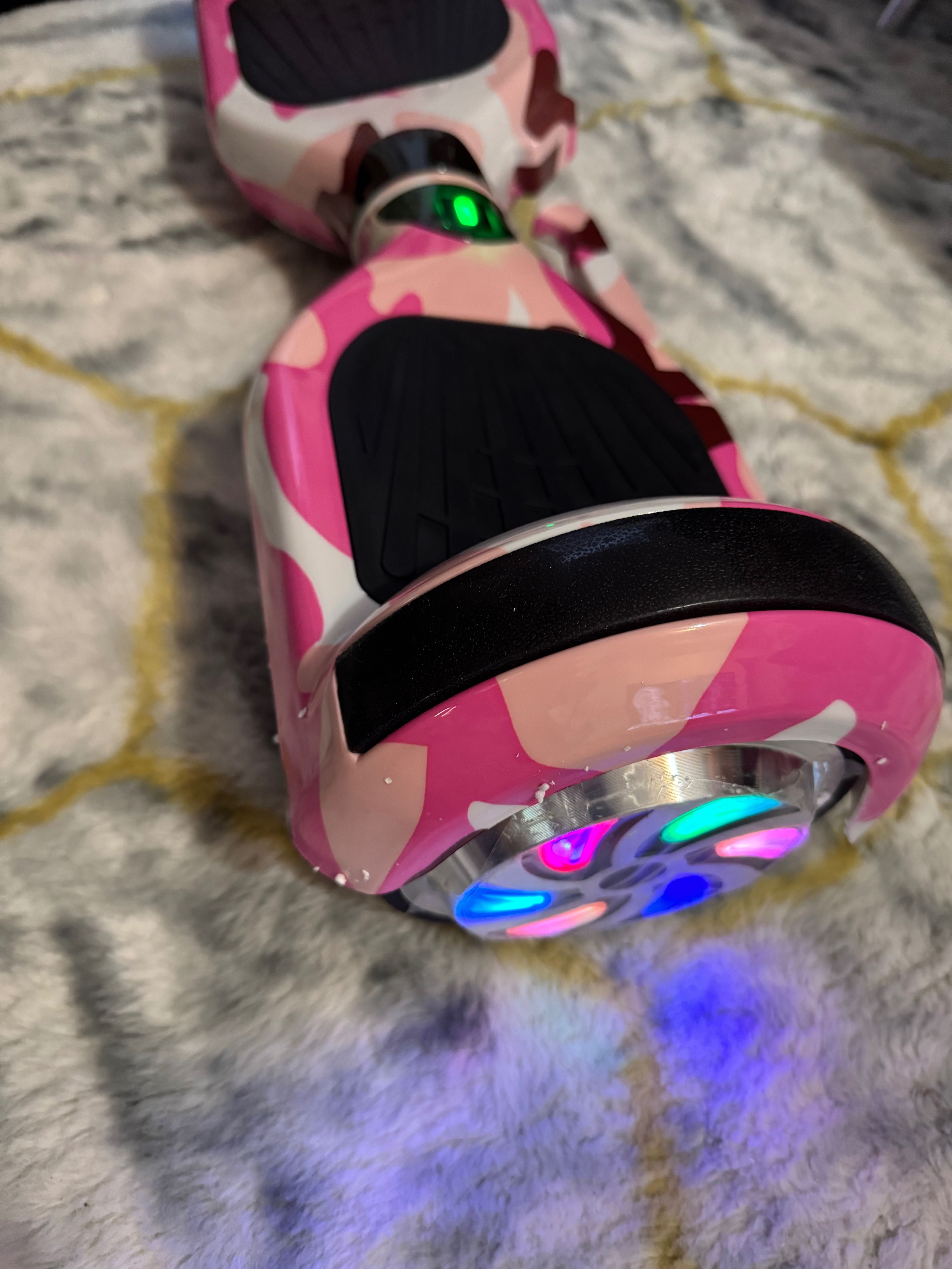Hoverboard nou roz cu lumini și bluetooth