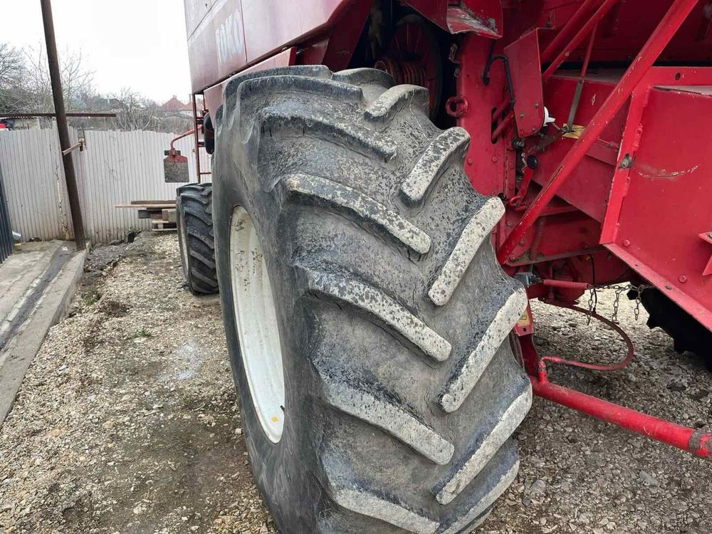 Combina Laverda 2350LX / Massey Ferguso, Fendt