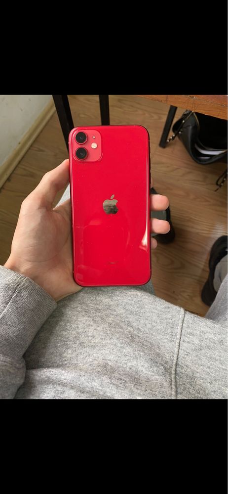 vand iphone 11 ca nou