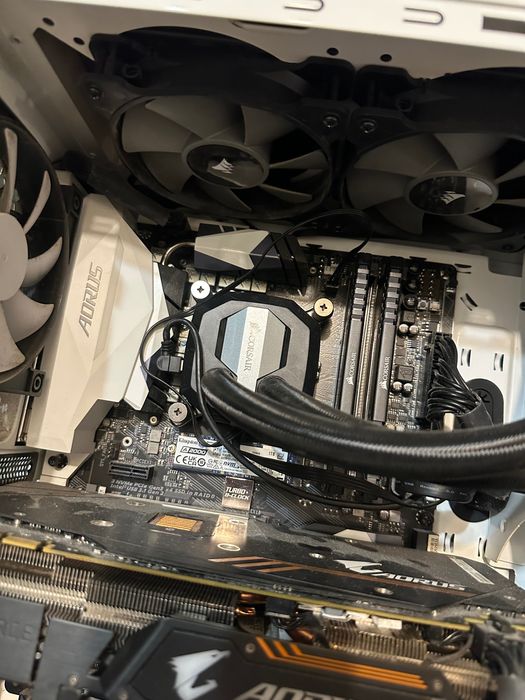 Sistem PC i7 7700k cu GTX 1080Ti