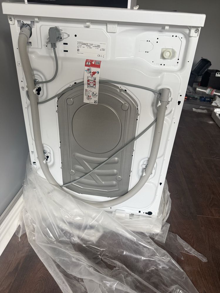 Чисто нова пералня  BOSCH WAN28060BY