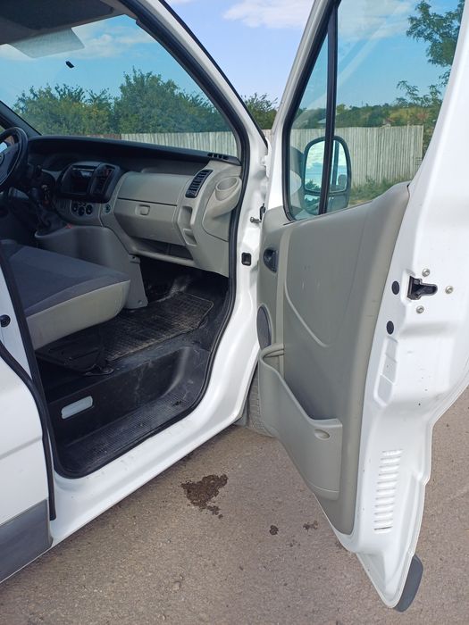 Opel vivaro 2009 motor 2000 disel