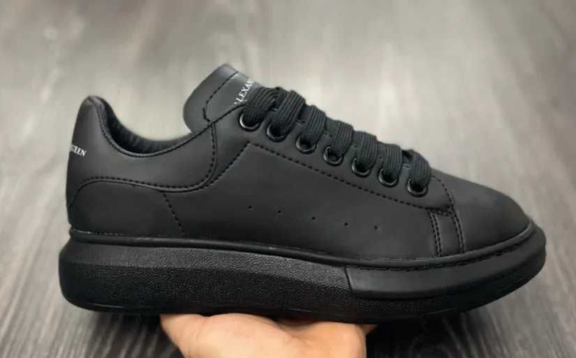 Adidasi Sneakers din piele naturala Alexander McQueen full black