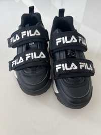 Обувки “Фила”