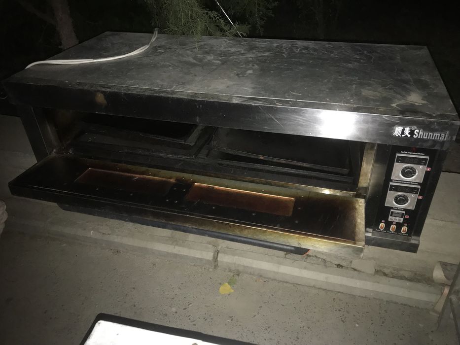 Продам духовку в отличном состаяние