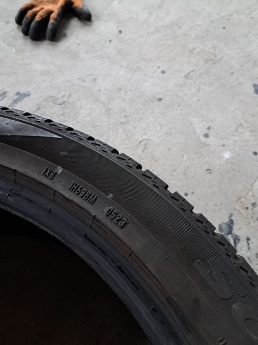 2 anvelope Allseasons 255 40 R20 Pirelli