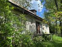 Casa batranesca din alâ data și livada în Satul Buces-Vulcan