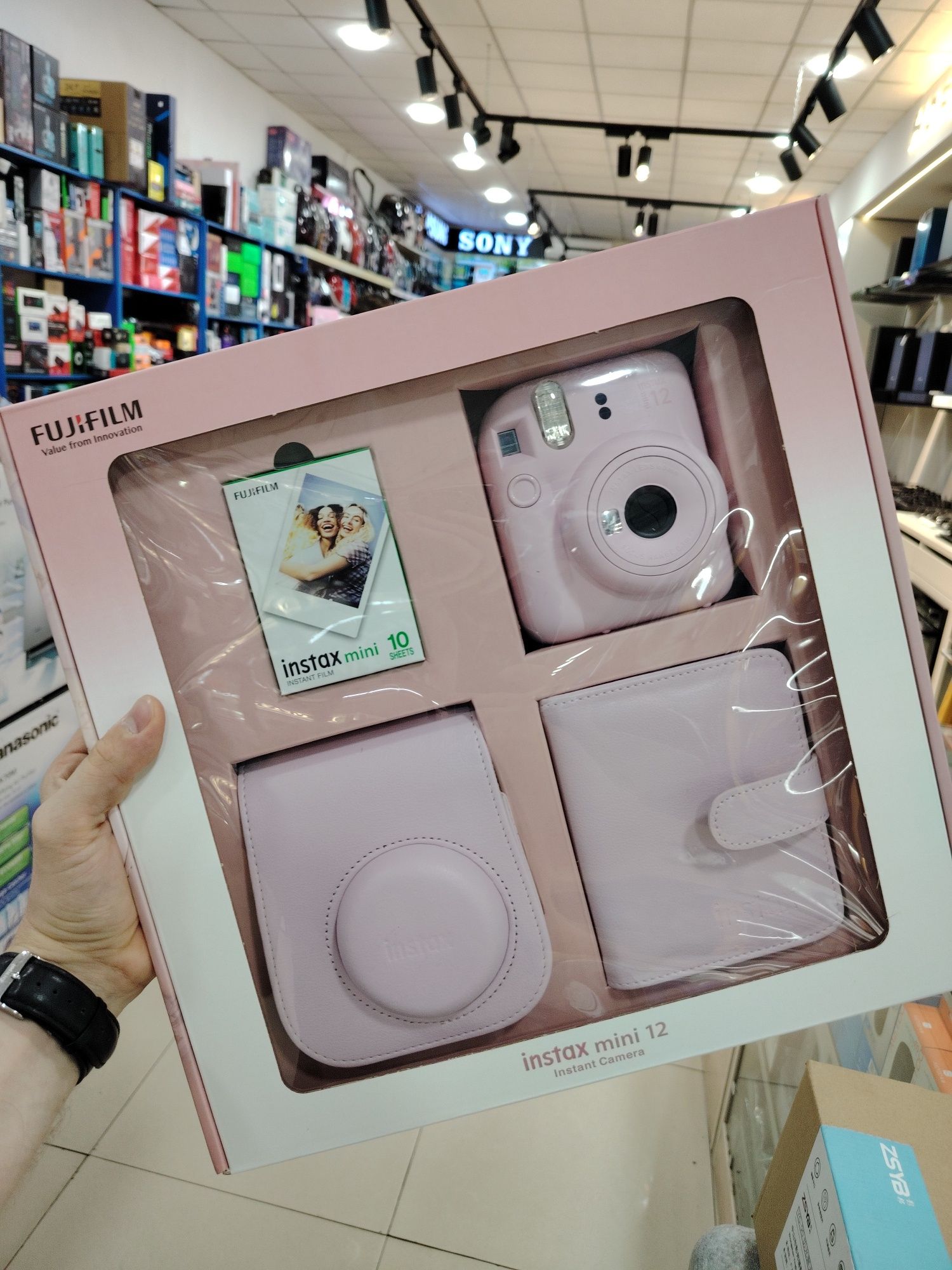 Instax Mini 12 компактный фотоаппарат