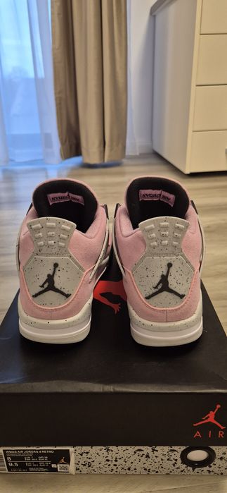 Jordan 4 Pink Oreo
