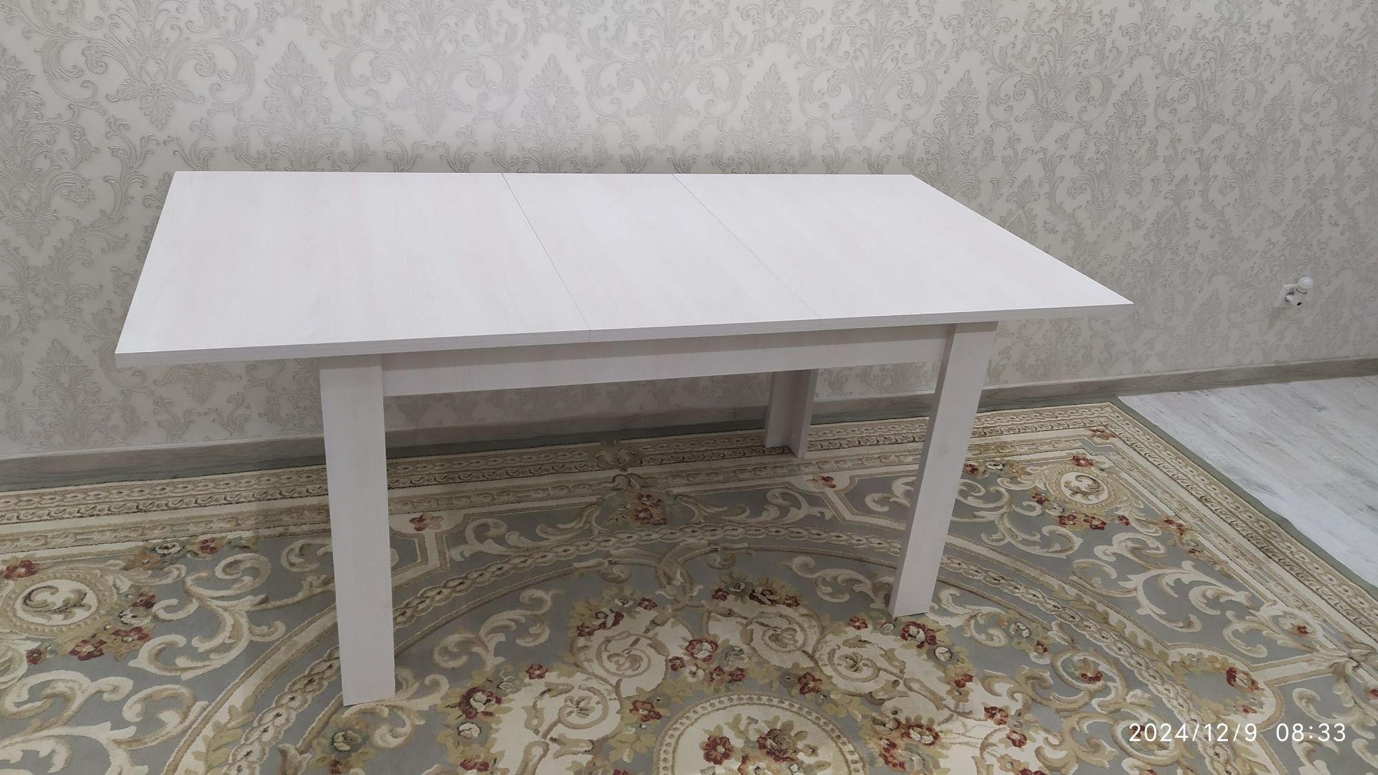 Продам стол обеденный (раздвижной).