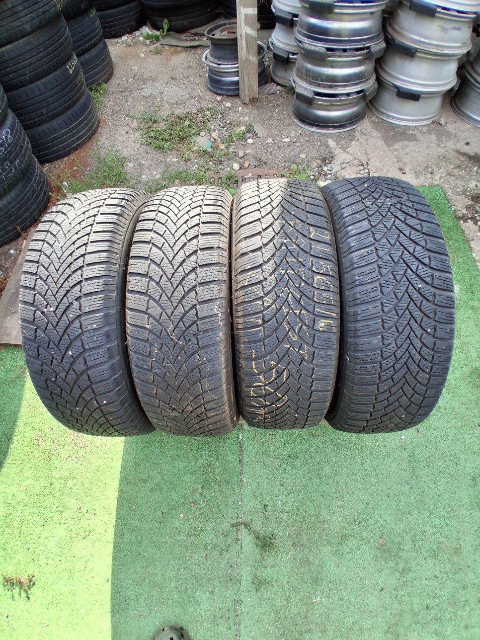 215 65 16 Bridgestone 4броя зимни дот 2021г