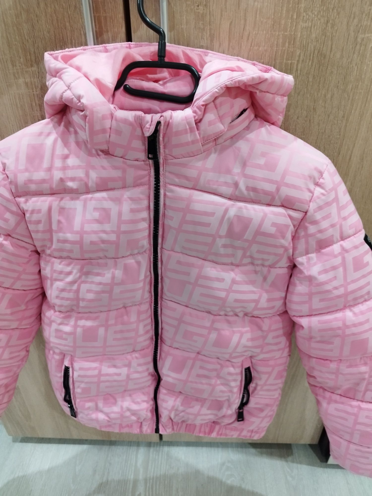Оригинално Зимно яке Guess