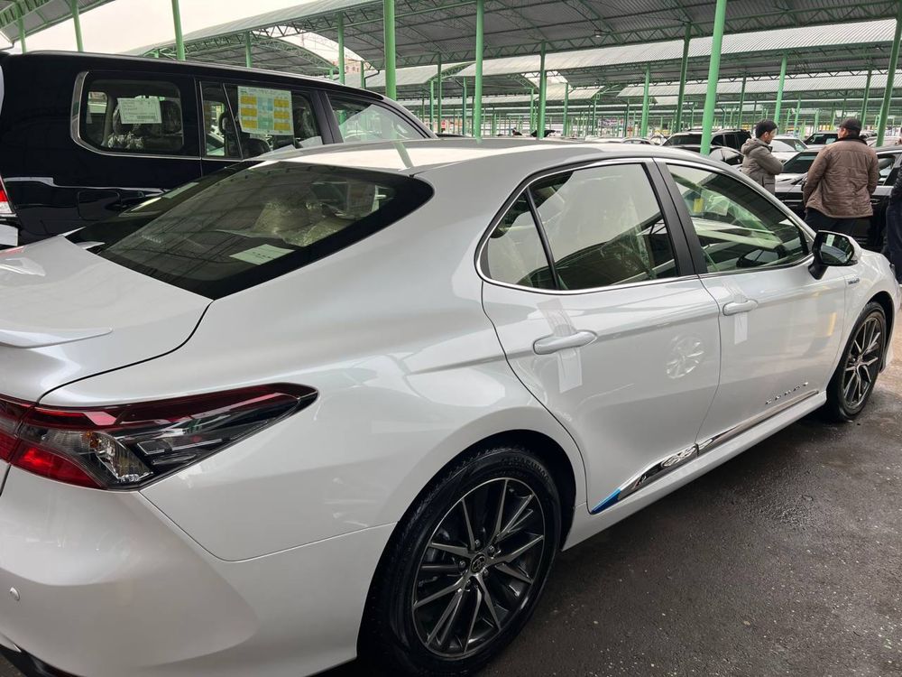 Toyota Camry GLE FULL
