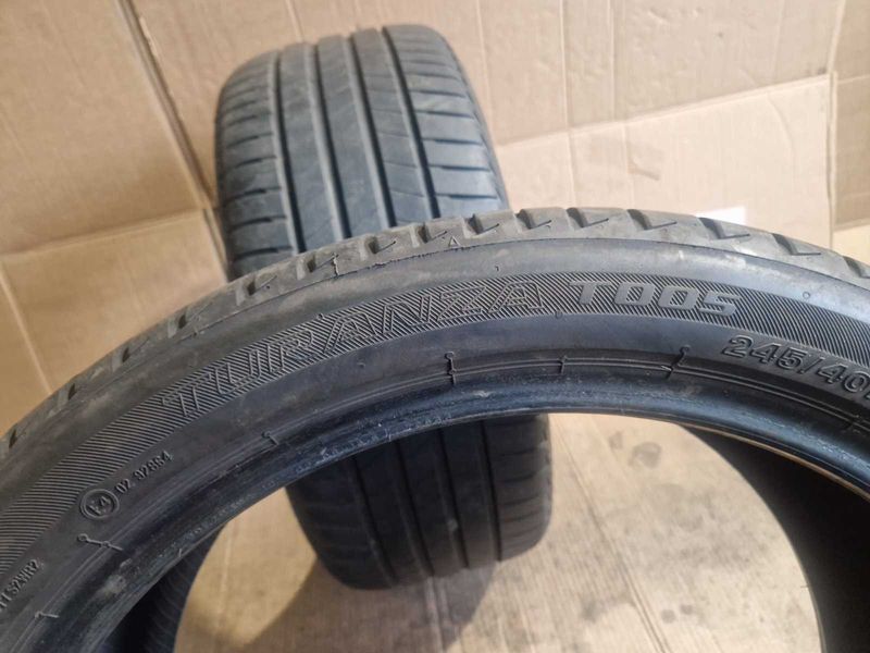 2 Bridgestone R19 245/40
летни гуми DOT0721
