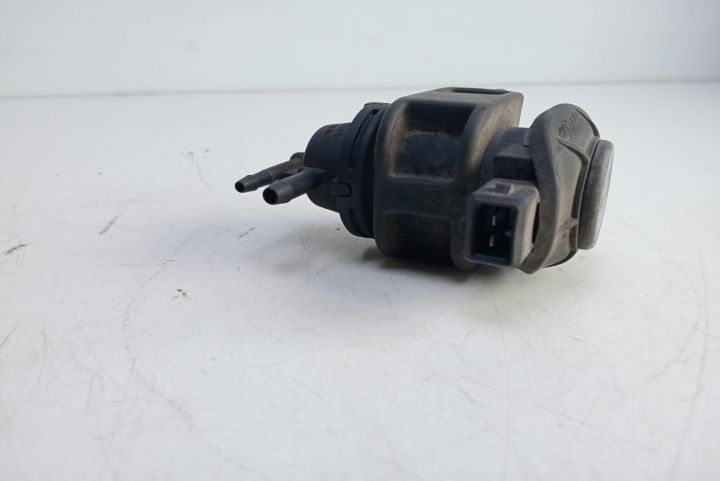 Electrovalva vacuum  4200575400 Renault Laguna a 3-a generatie seria