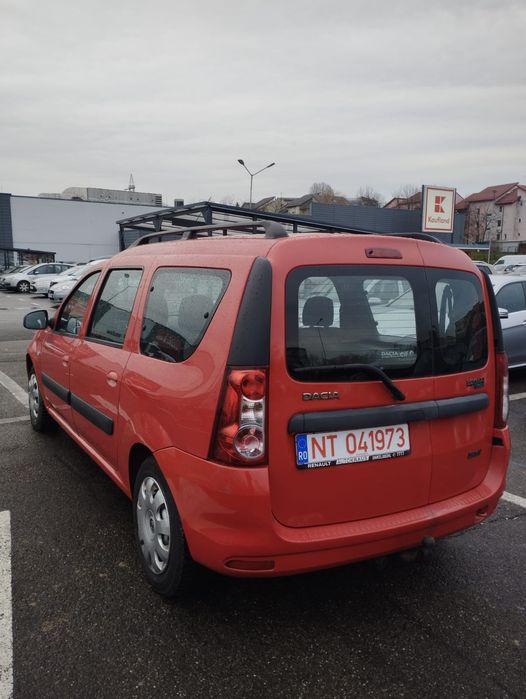 De vânzare Dacia Logan MCV, 7 locuri, motor 1.6 benzină,16V, anul 2010