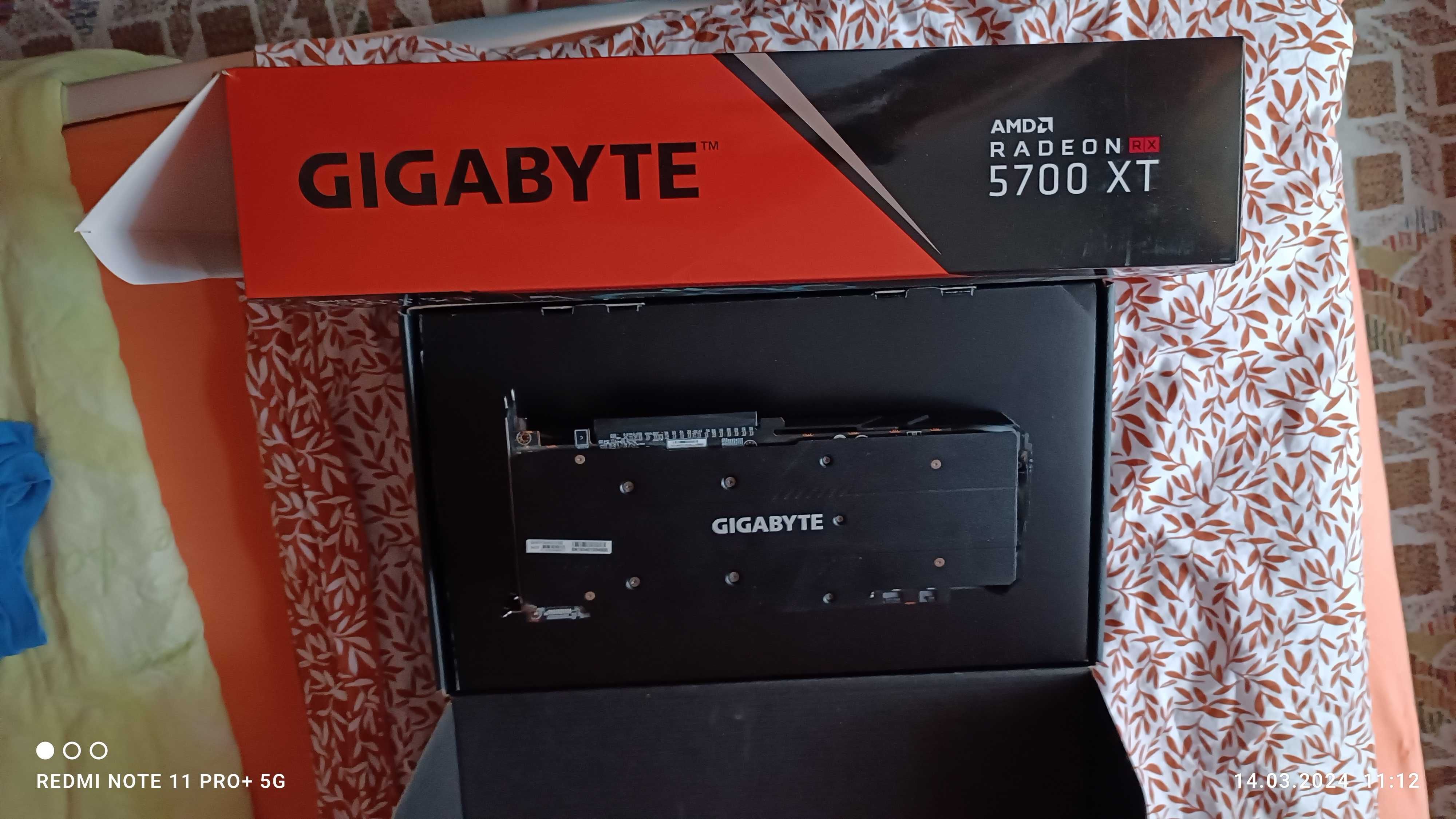 Placa video GIGABYTE Radeon RX 5700 XT GAMING OC 8GB GDDR6 256-bit