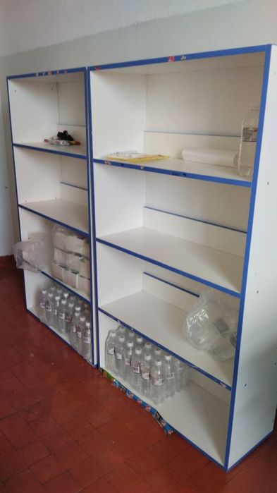 Продам полки в хорошем состоянии