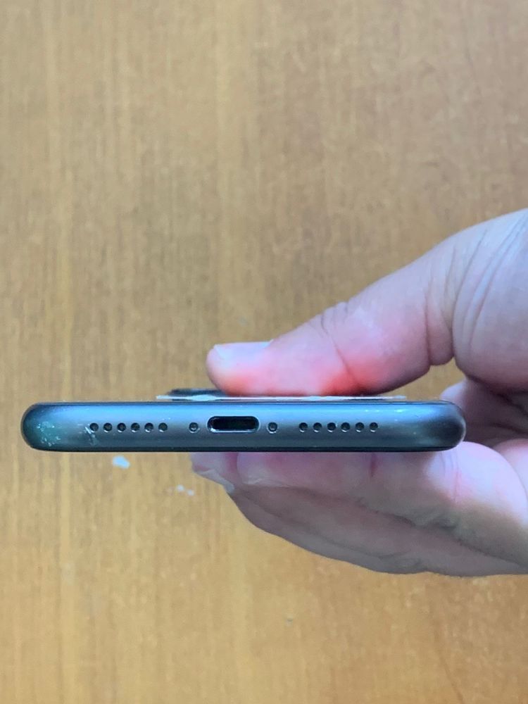 iPhone 11 64 GB