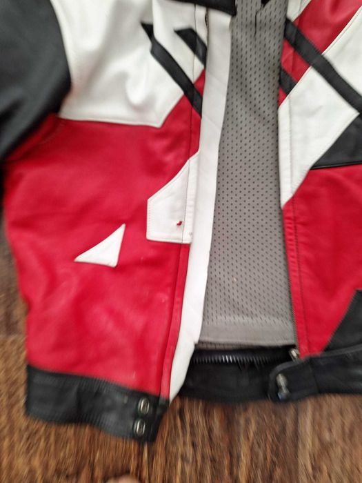 Vand costum ,casca si ghete moto