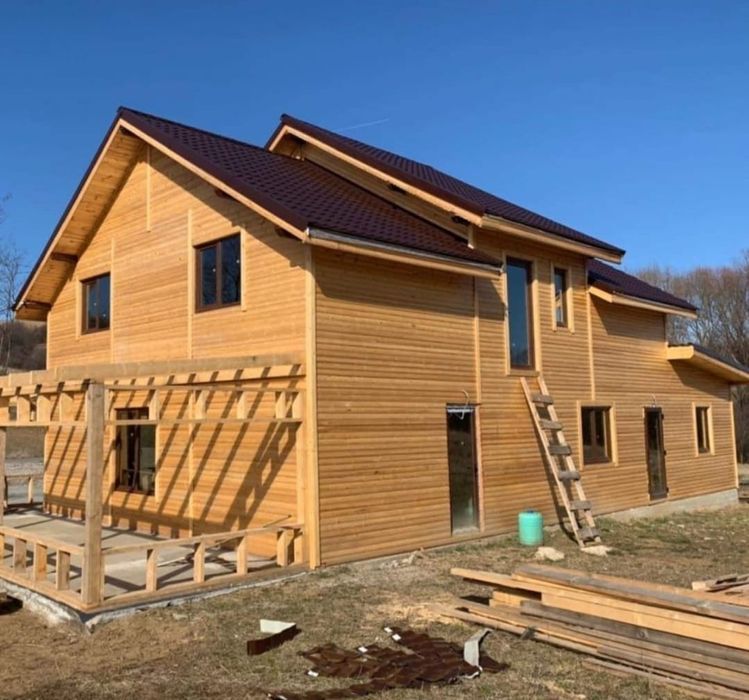 Casa modulare pe structură metalică din tevi metalice și profile