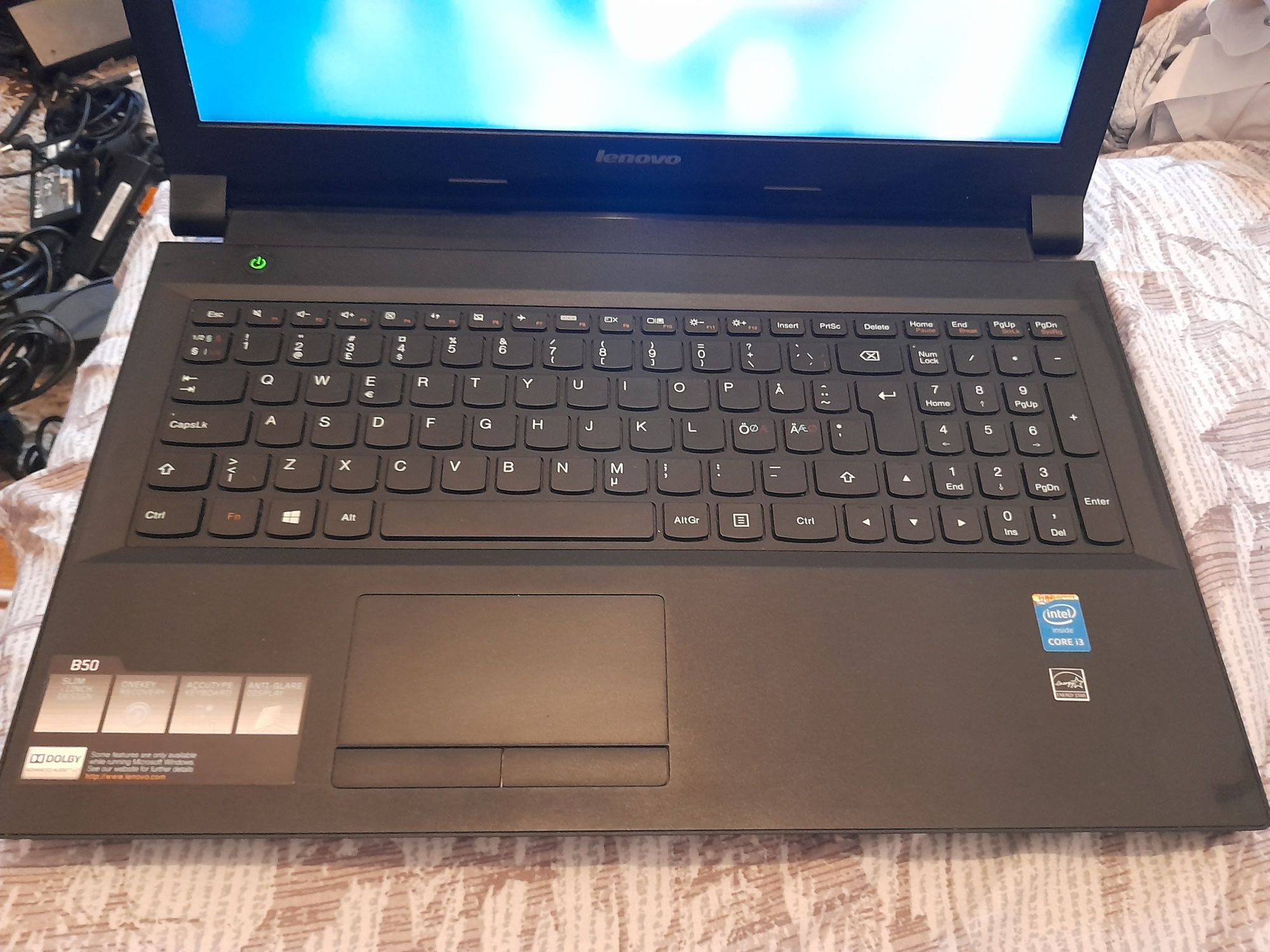 Laptop Lenovo i3 rami 8 giga