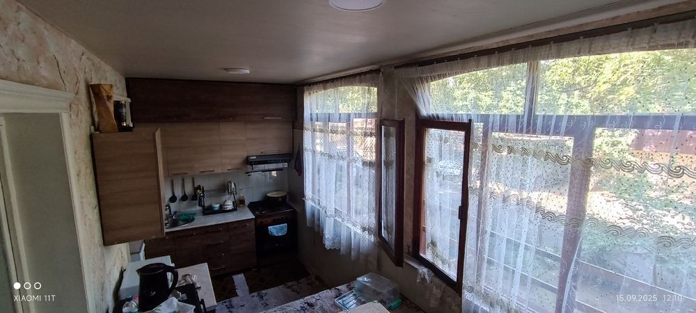 Срочно Продается юнусабад 18 кварта 5 комнатная л 77 серия