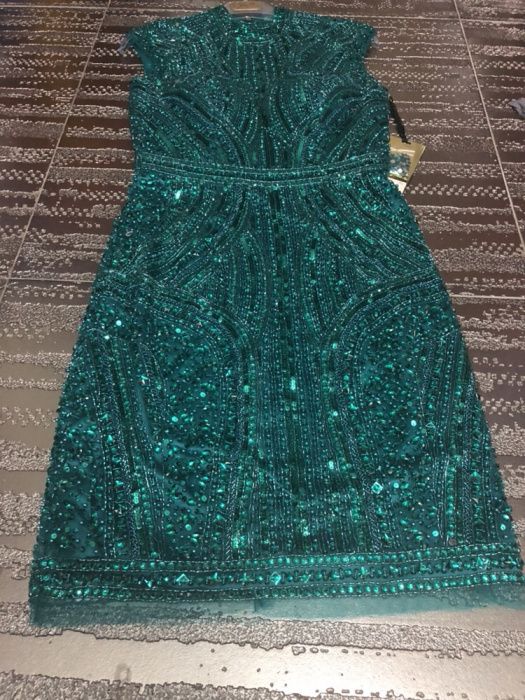 Rochie dama/lucrata manual toată rochița/cântărește in jur de 6 kg