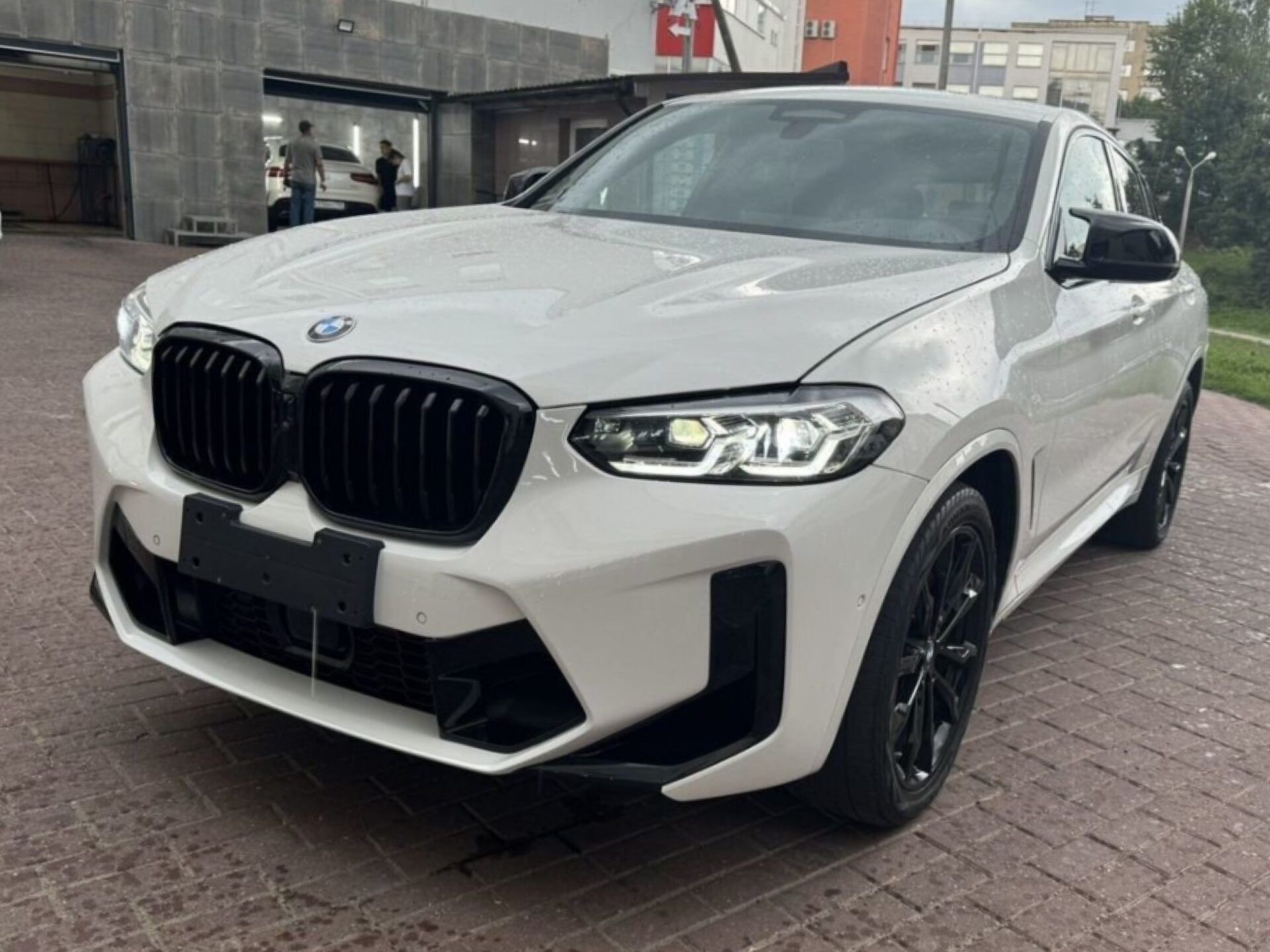 X4 g02 пакет bmw предна броня задна вежди прагове накрайници фарове