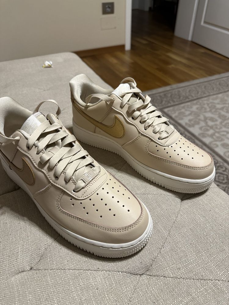 Nike Air Force 1  crem-auriu ,marimea 41