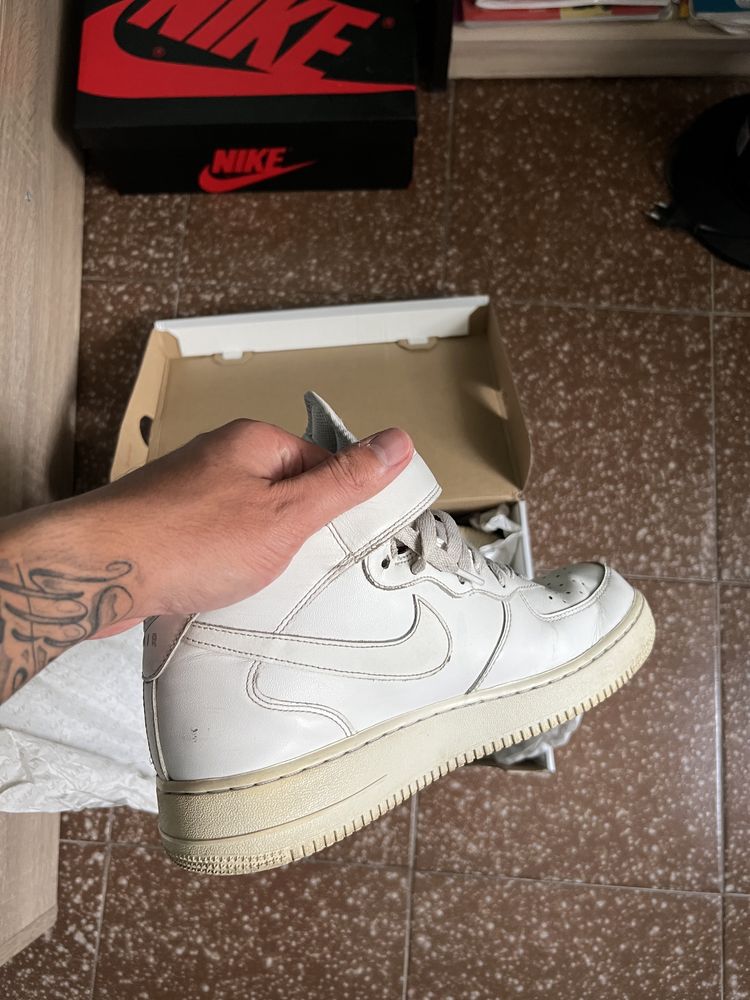 Nike Air Force 1