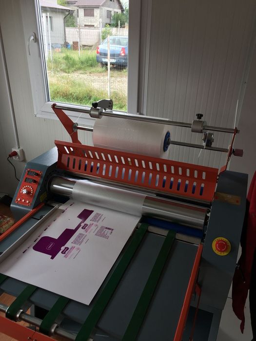 Masina de laminat la cald pentru carton sau hartie (65 cm)