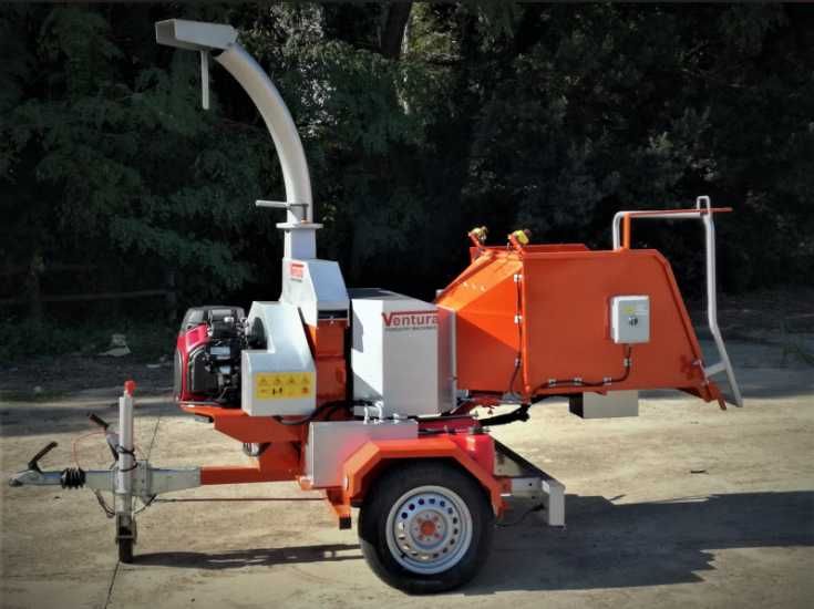 Tocator PROFESIONAL de lemn si creng tractabil cu motor pe benzina22cp