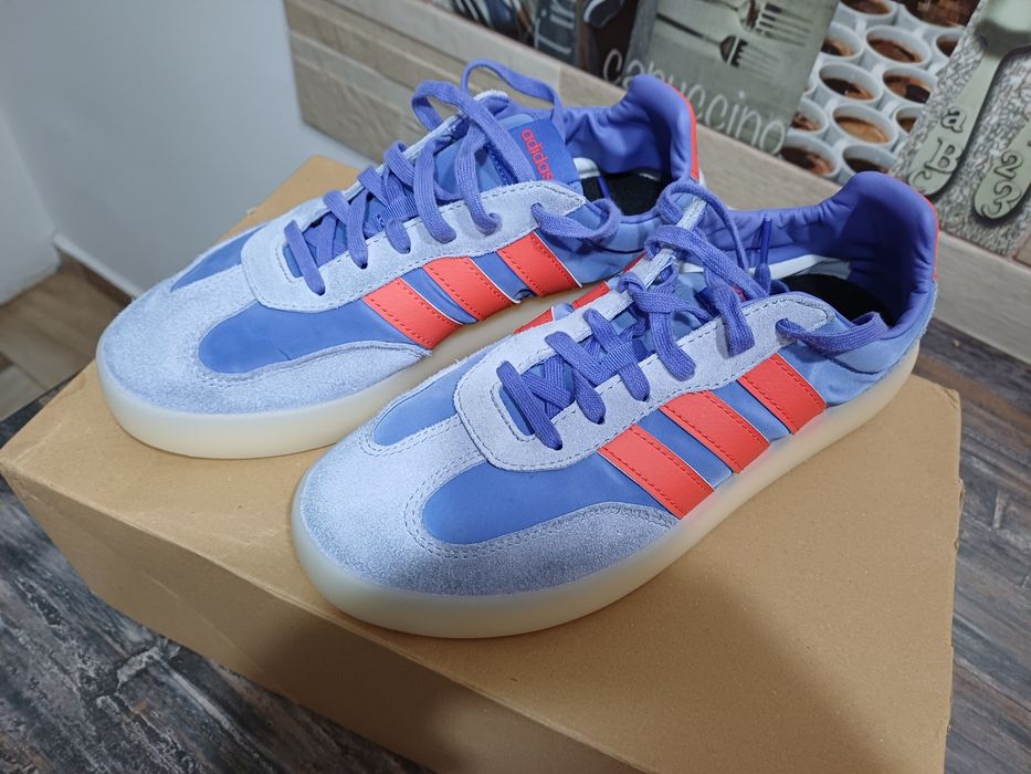 Adidași piele nr 40