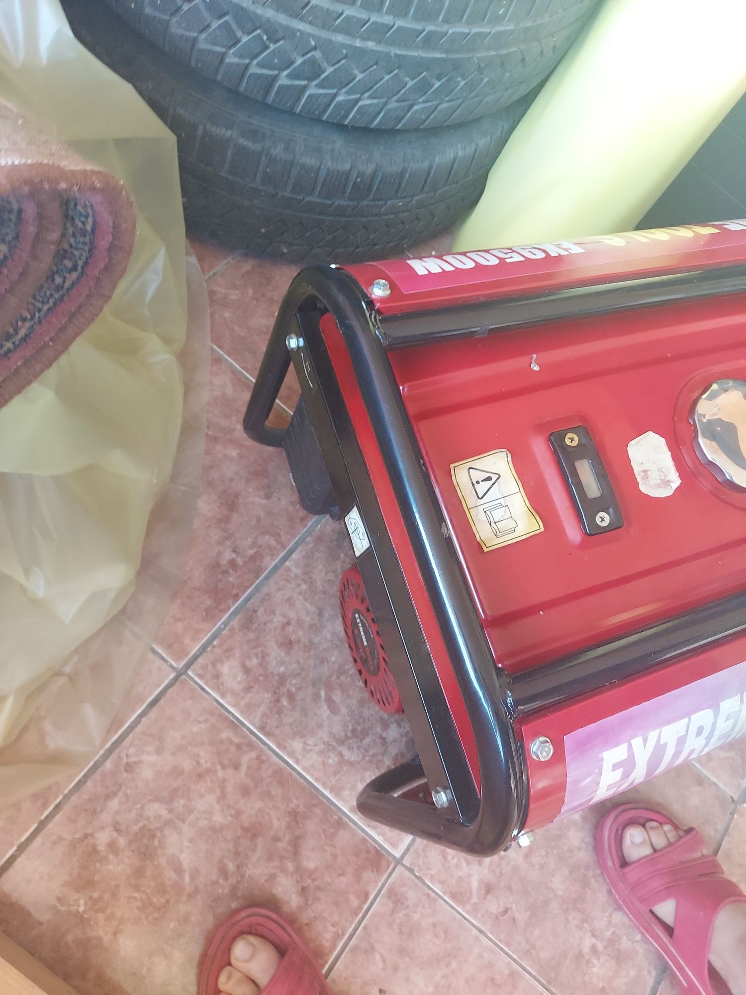 Generator de curent electric de 2 KW monofazat în perfecta
