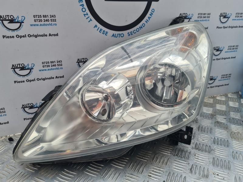 Far stanga fundal cromat Opel Zafira B