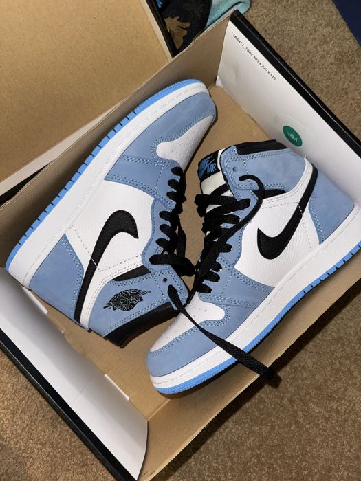 Nike Air Jordan 1 Retro High OG "University Blue" sneakers