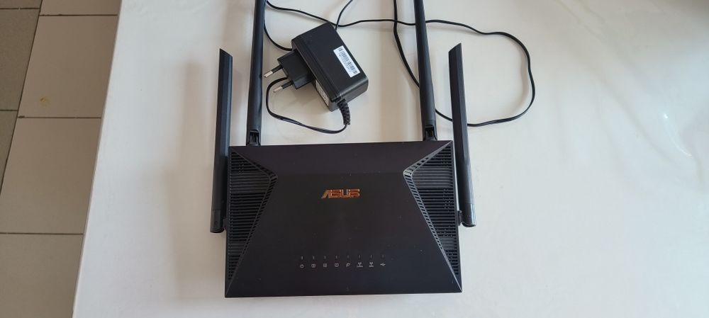 Роутер Wi-Fi модель ASUS