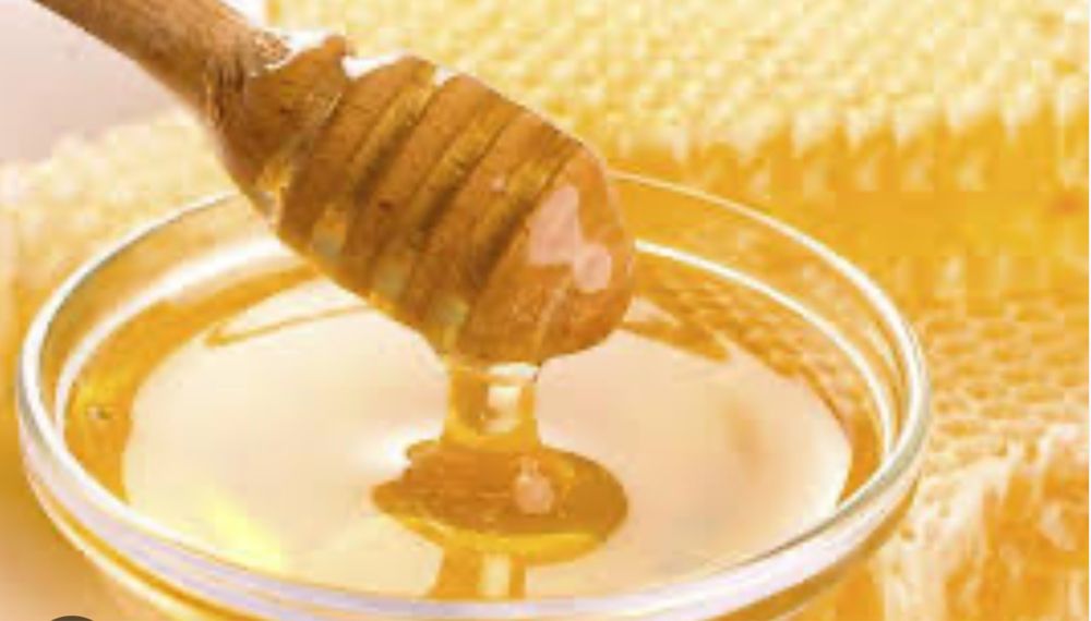 Vând miere de albine in cantități mari cât și la găleți!