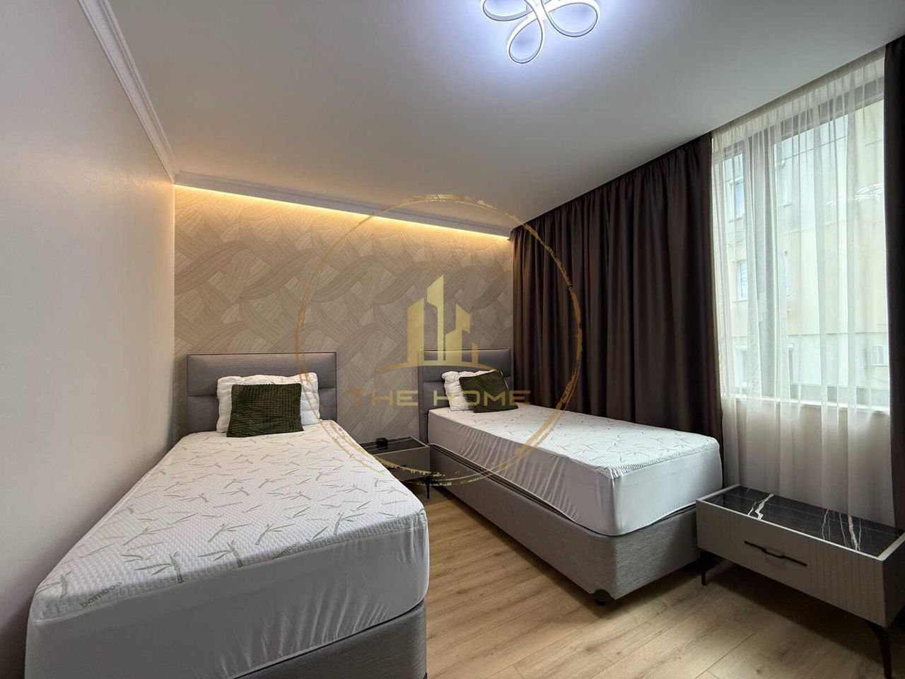 Дава се под наем Тристаен апартамент в Варна, Чайка - 109 кв.м за 1300 € - Снимка #5